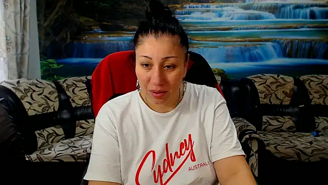 MoistMady online show from March 31, 5:29 am