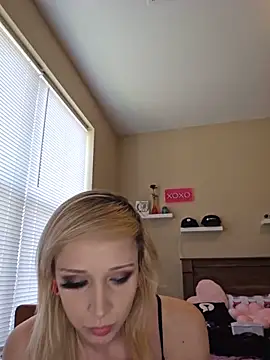 AmethystFoxx online show from May 16, 5:23 pm