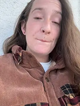 Mini And The Bear online show from April 9, 4:34 pm