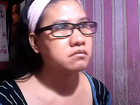 sweetsosie18 online show from October 14, 10:34 pm