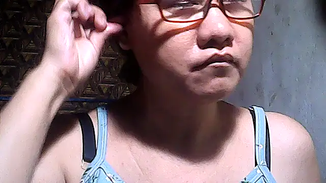 sweetsosie18 online show from May 9, 7:54 am