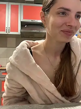 SeducingYoghourt online show from October 14, 4:20 pm