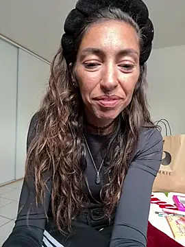 Amani thewolf online show from May 20, 2:14 pm