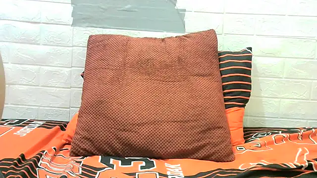 wildestsweetie online show from October 18, 9:56 am