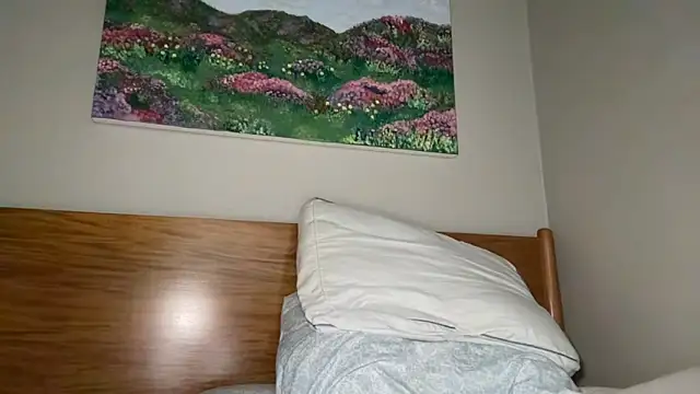 dreamyriri online show from May 10, 3:36 pm