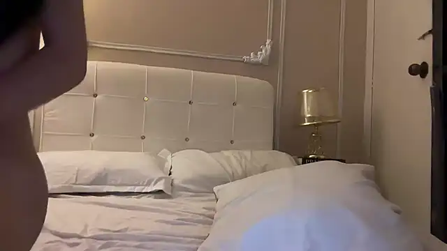 xTransQueenx online show from March 28, 8:36 am