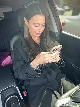 Emma Catt online show from April 5, 5:06 am