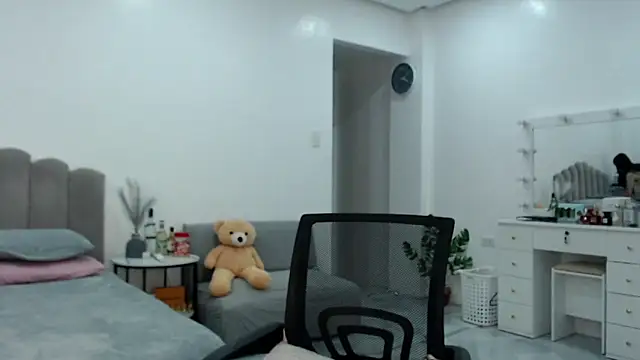 LoveMarieFoxxx online show from October 15, 8:11 pm