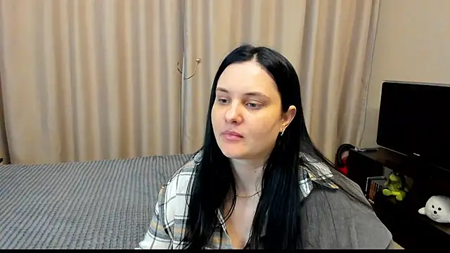 AlanaBrox online show from May 14, 8:25 pm