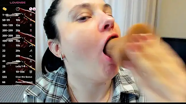 AlanaBrox online show from May 10, 11:01 am