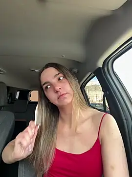 DoriDeluxe66 online show from May 15, 8:39 am