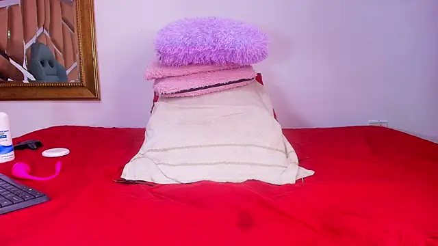 naia blessed online show from October 9, 8:13 pm