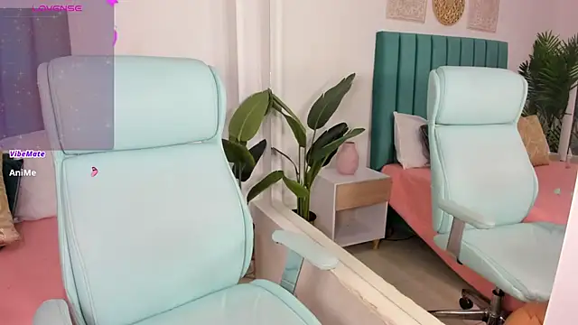 amy-thomson1 online show from October 27, 12:22 pm