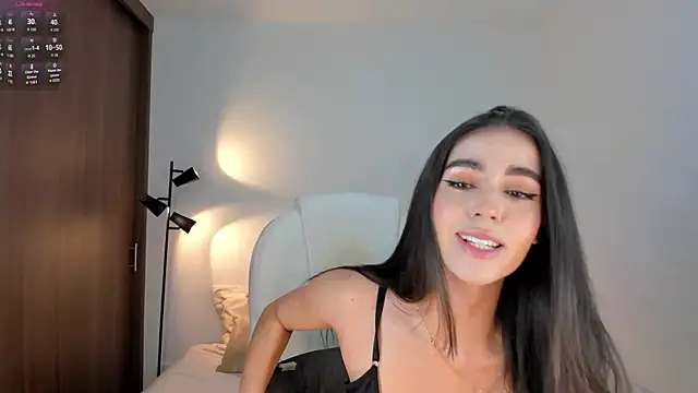 RebeccaBaxter online show from May 9, 12:23 am