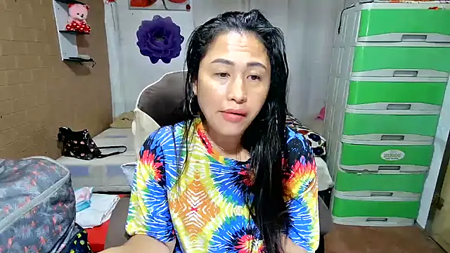 Ugly Filipina online show from May 10, 8:27 am