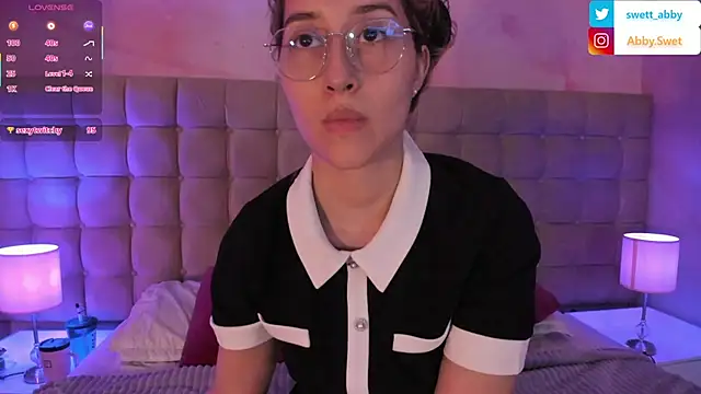 Abby Sweet1  online show from October 4, 7:40 pm