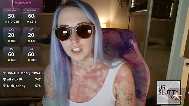 ursluttygf online show from May 9, 5:15 pm