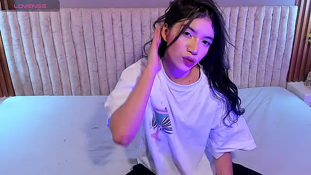 Sweetcristin online show from April 28, 1:03 am