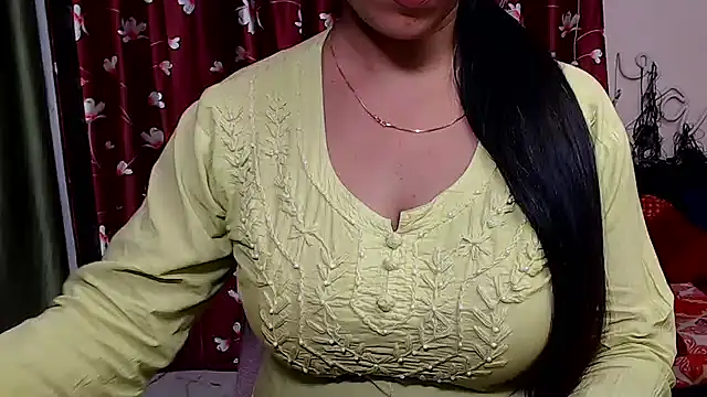 Naiaa-mylove online show from May 26, 7:08 am