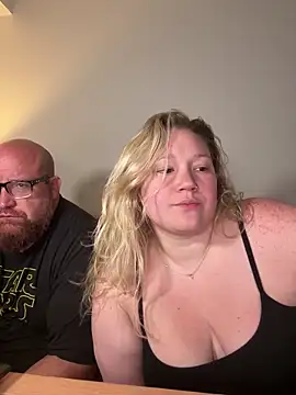 PiggyRose online show from May 15, 10:45 pm