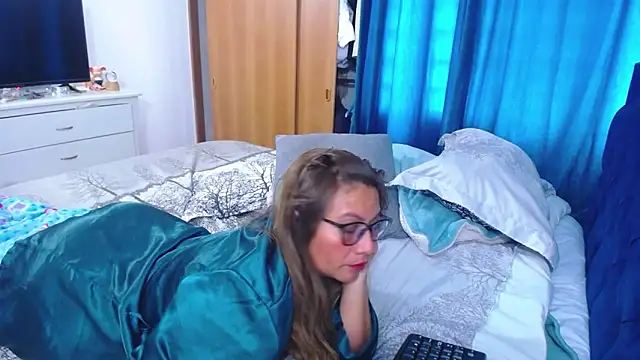 mondirty70 online show from April 5, 2:05 pm