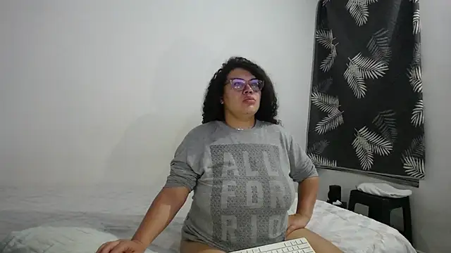 mabigomez00 online show from May 23, 9:40 am