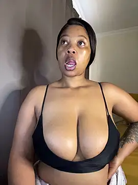 cherrybabe76 online show from May 13, 9:37 am