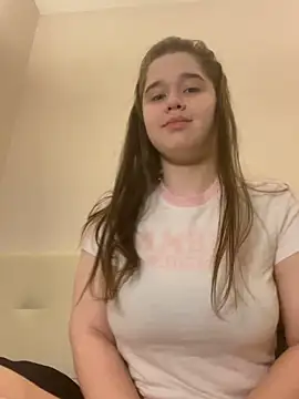 Snapshot of HornyGirlH chatting on September 23, 11:25 pm HornyGirlH online show from September 23, 11:25 pm