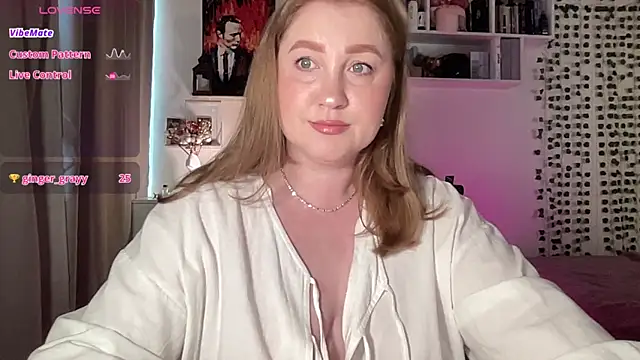ollydoll92 online show from July 5, 3:40 pm