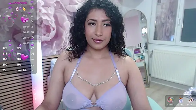 Snapshot of elettra_love chatting on September 20, 12:03 pm elettra love online show from September 20, 12:03 pm