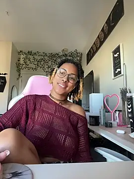 Snapshot of goddessxdreaxo chatting on October 9, 1:48 pm goddessxdreaxo online show from October 9, 1:48 pm