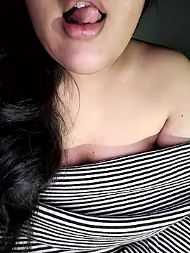 Snapshot of Annerae chatting on September 30, 6:02 pm Annerae online show from September 30, 6:02 pm