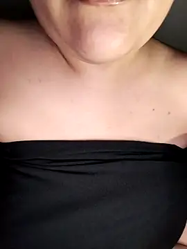 Annerae online show from April 4, 2:49 pm