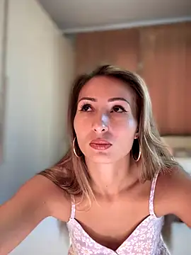 LetsFunKARINA online show from November 28, 8:39 am