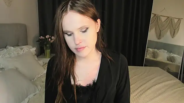 EffieMinki online show from May 20, 9:01 pm