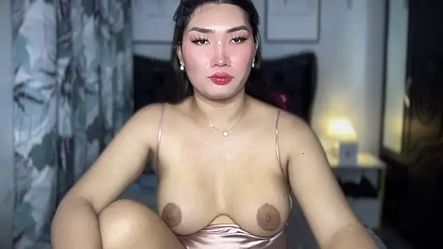 Miss Deliciousness online show from May 13, 5:40 pm