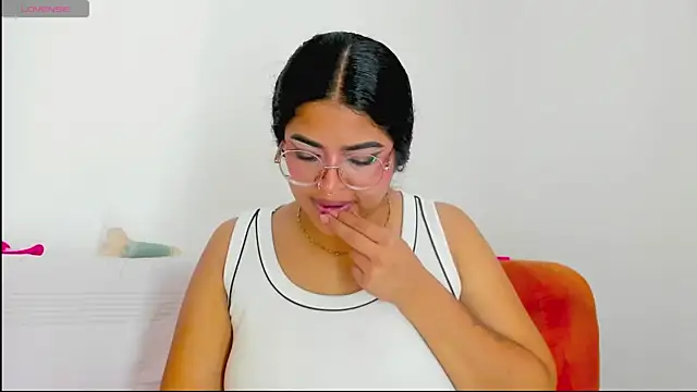 moana taylor online show from May 10, 12:07 pm
