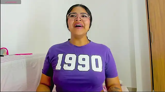 moana taylor online show from May 9, 11:56 am