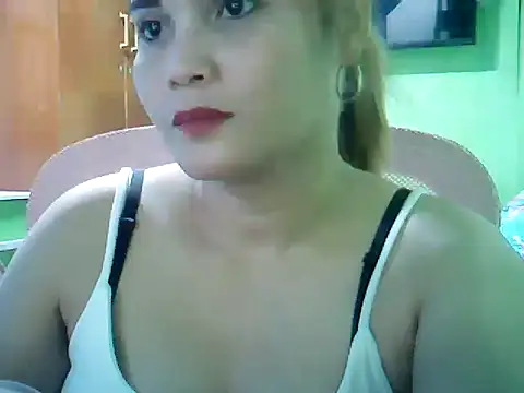 ashlylove25 online show from May 4, 9:57 am