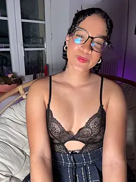 Lauyako online show from April 7, 3:14 pm