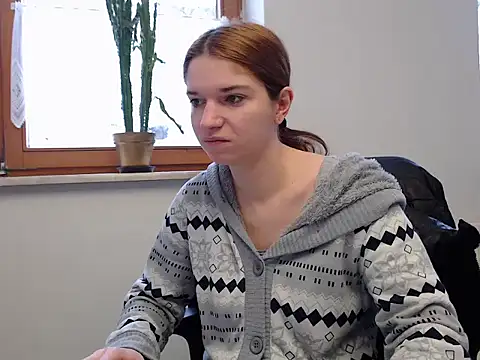 Mercedeswoman8 online show from February 1, 1:43 pm