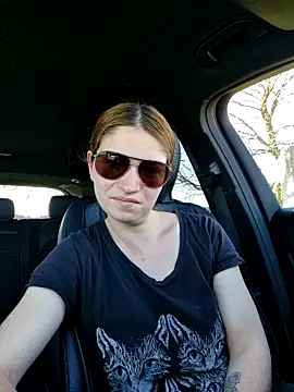 Mercedeswoman8 online show from April 9, 2:22 pm