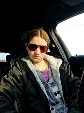 Mercedeswoman8 online show from March 28, 3:55 pm