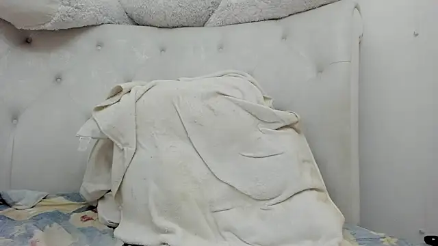 Burlesque XlX online show from March 29, 12:59 pm