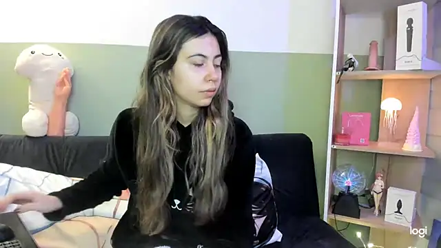 lilly sweett online show from February 14, 1:51 am