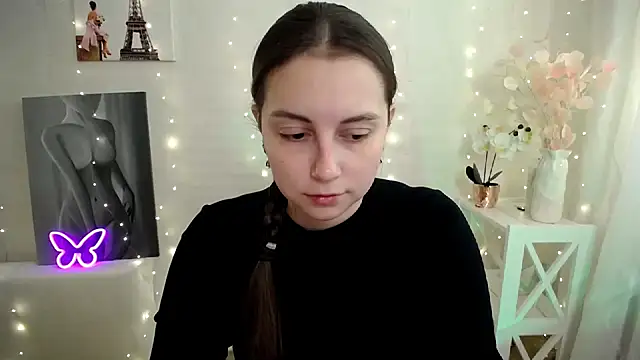 SweetPrincess  online show from April 30, 5:45 am