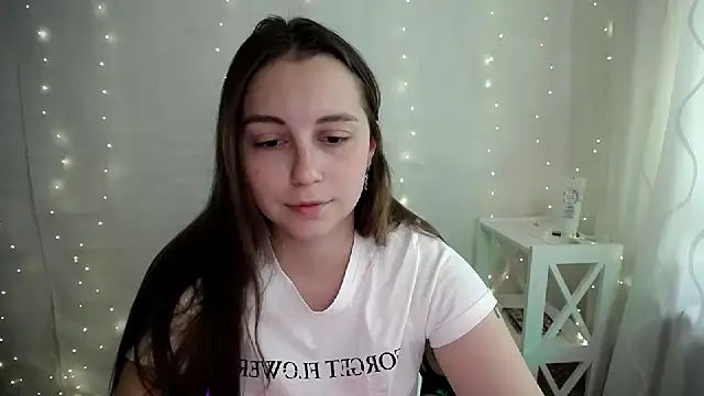 SweetPrincess  online show from May 8, 6:16 am