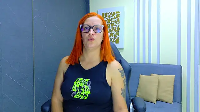 Britney taylor  online show from May 12, 7:42 pm