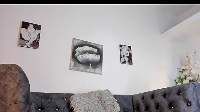 Emilyhottx online show from October 6, 7:18 pm