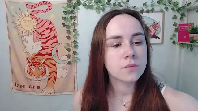 VeryVeryVeryShy  online show from May 21, 5:49 am